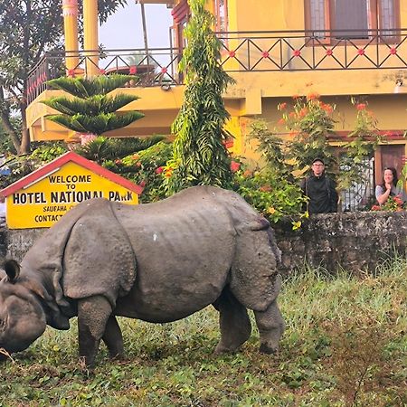Hotel National Park- A Peaceful Family Home Where You Can Stay Peace And Enjoy And Organize The Wildlife Safari Chitwan Eksteriør bilde