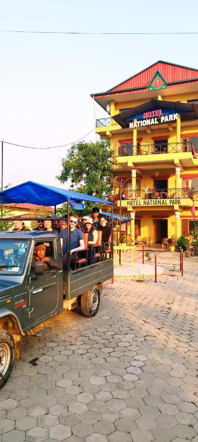 Hotel National Park- A Peaceful Family Home Where You Can Stay Peace And Enjoy And Organize The Wildlife Safari Chitwan Eksteriør bilde